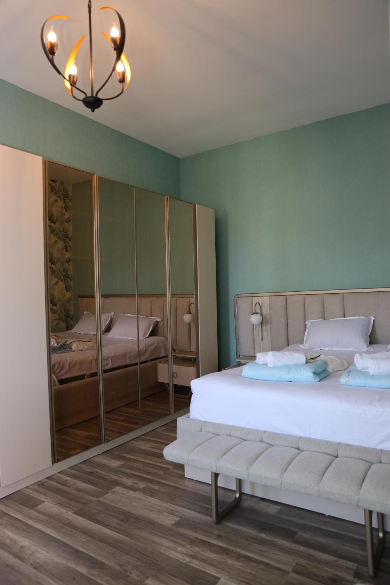 Отель Feel House T'erjola Экстерьер фото