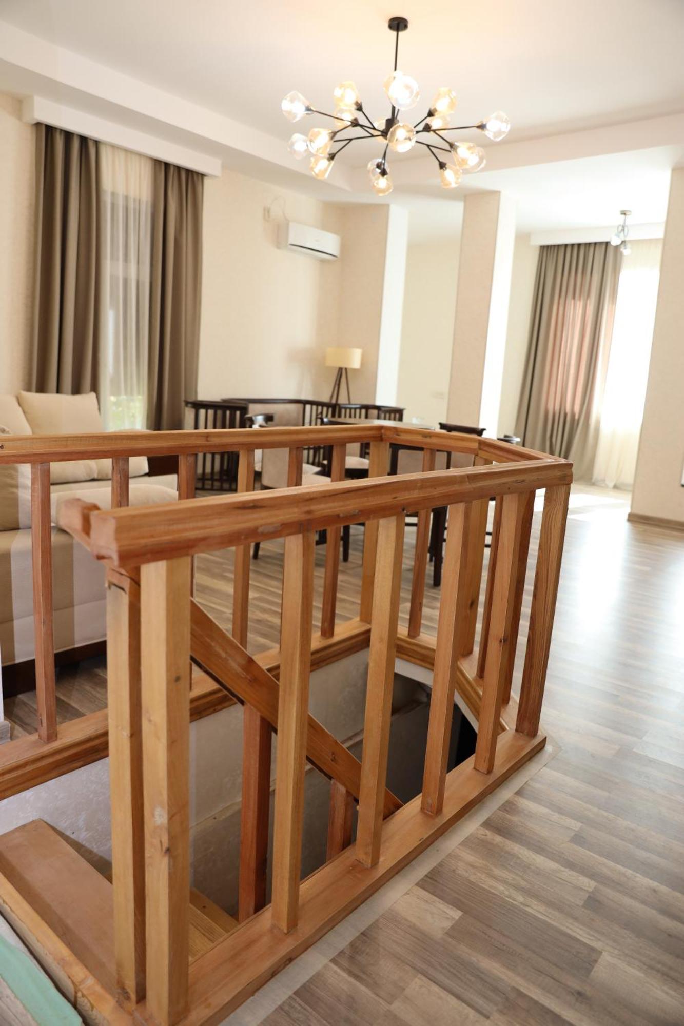 Отель Feel House T'erjola Экстерьер фото